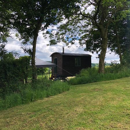 The Shepherds Hut At The Shippen, Tiphayes Honiton Exterior foto