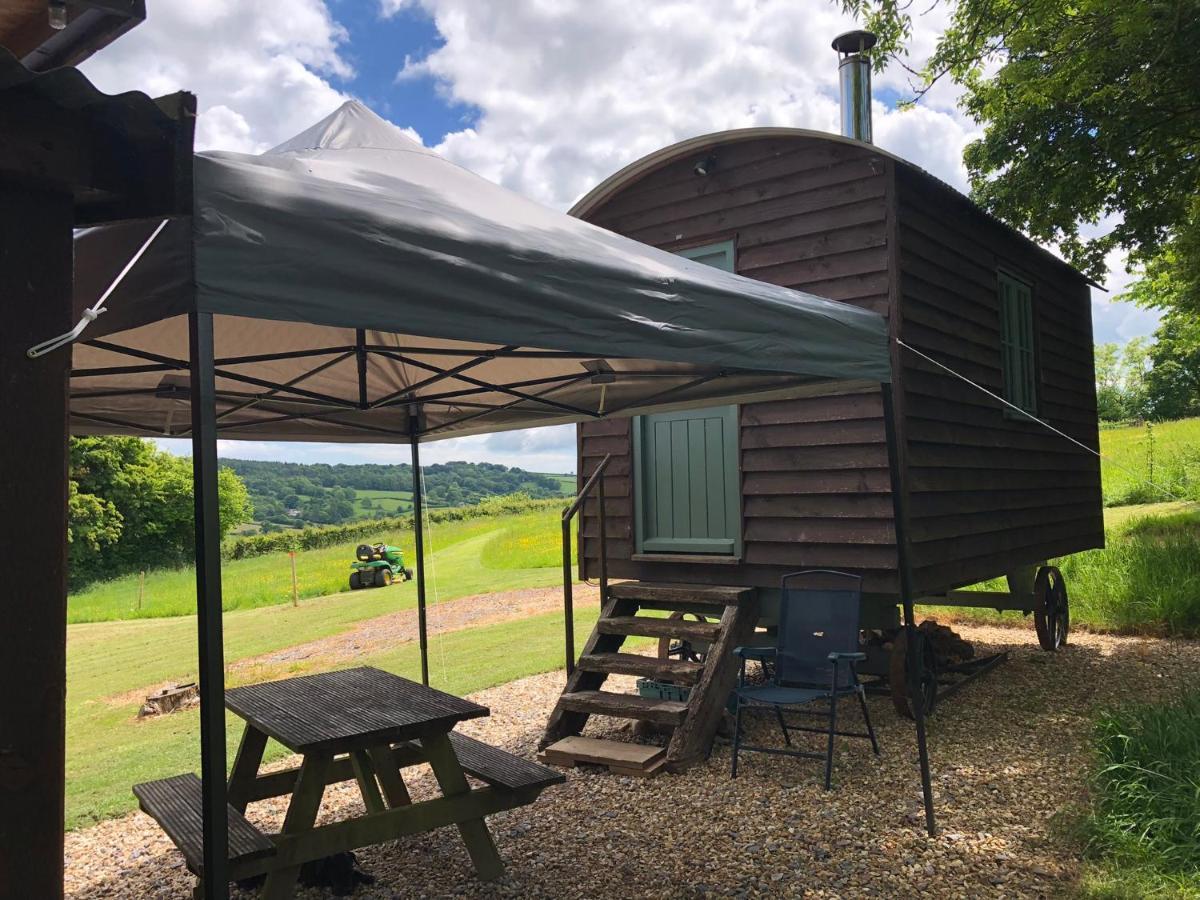 The Shepherds Hut At The Shippen, Tiphayes Honiton Exterior foto